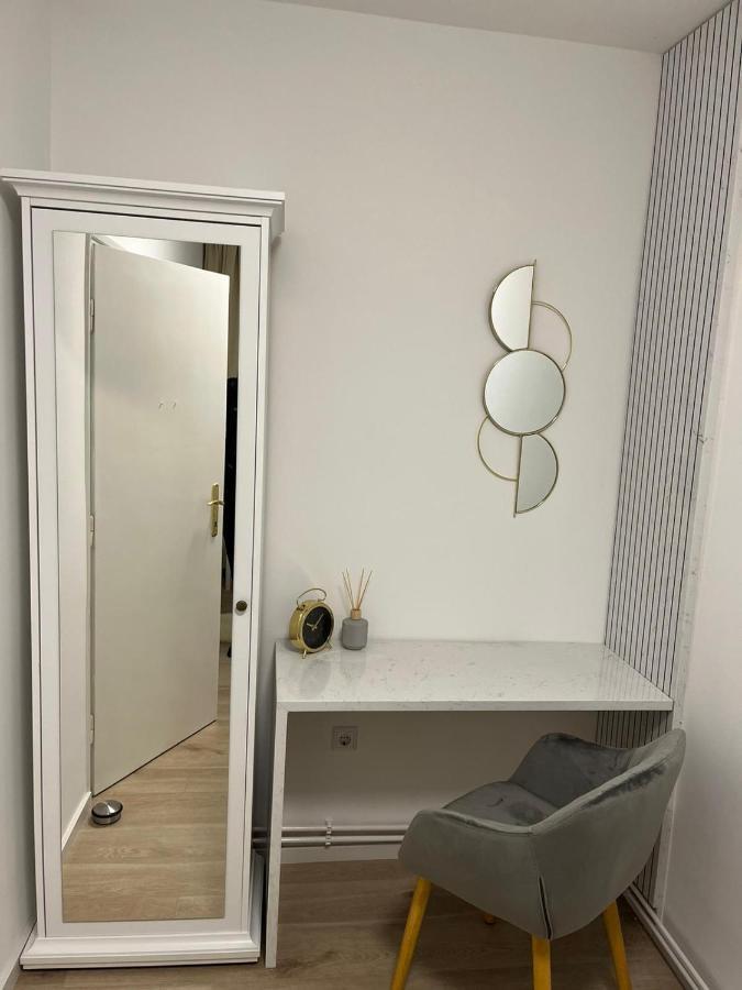 Apartman Gold Maris Karlovac Exterior photo
